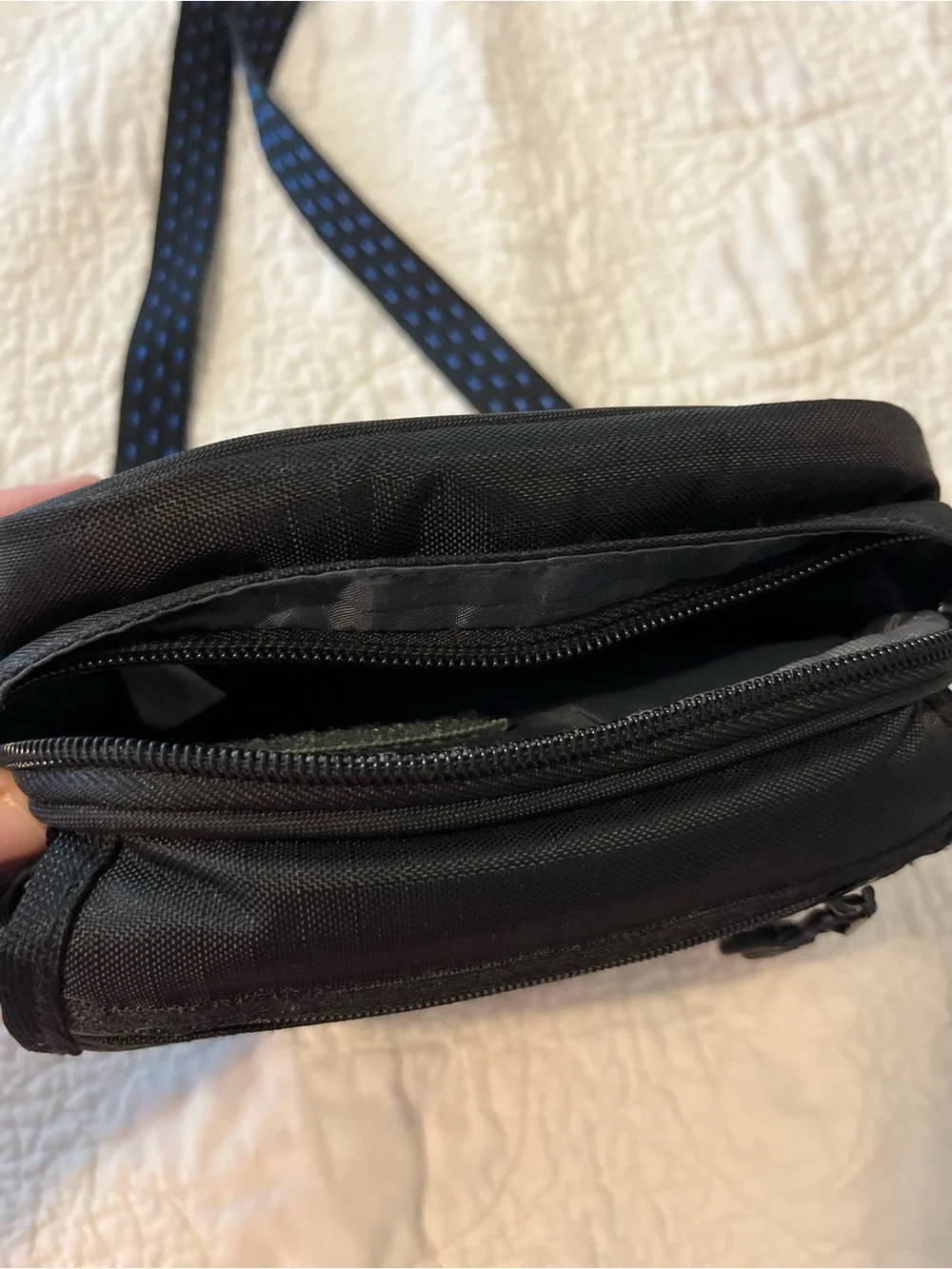 Samsonite Journey Camera Pouch 4-Pocket Carry Bag with Strap Blk Blue 807BK